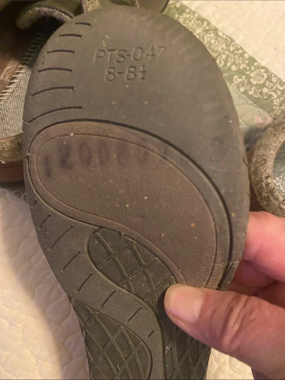 Quality Patagonia leather/nubuck/woolen hiking sneaker